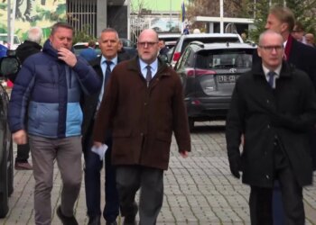 Kosova po rrezikon, ish-ambasadori amerikan Hovenier paralajmëron: Vëmendja e SHBA nuk është e pafundme
