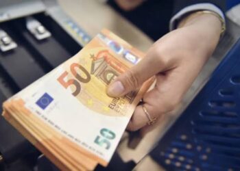 Kreditë u shtuan në prill, bizneset rritën kërkesat për investime dhe individët rritën kursimet