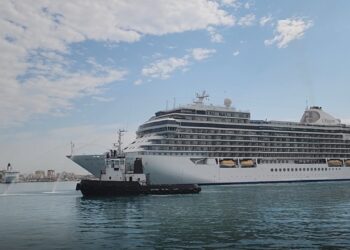 Kroçierat në rritje, rreth 650 turistë amerikanë dhe kanadezë mbërrijnë në Durrës me anijen gjigante