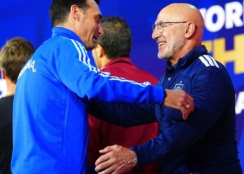 Kur nxënësi sfidon mësuesin për fronin botëror, historia veçantë e Scalonit dhe De la Fuentes para finales Botërorit