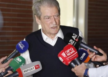 Lashë vetëm një porosi — Përplasje në Këshillin Kombëtar me Berishën, e lirë të flasë, s'i mohoj të drejtat