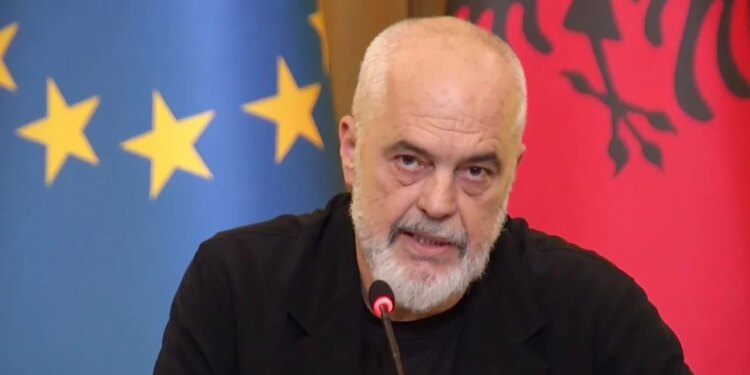 Le të këndojnë sa duan Rama jepe dorëheqjen, kryeministri para drejtuesve të PS: Misioni ynë vazhdon derisa të…