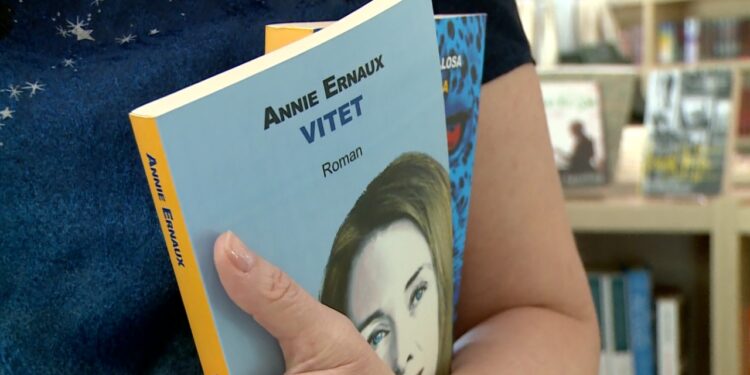 Librat e preferuar gjatë verës: Zhvillimet gjeopolitike, luftërat dhe protestat ndikojnë në përzgjedhjen e lexuesve