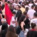Live/ Policia tejkaloi kompetencat, dita e 32-të e tubimit në Tiranë; protestuesit nisin marshimin në rrugët e kryeqytetit