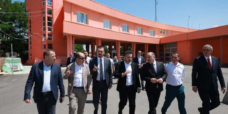 Marrëveshja e re me Maqedoninë e Veriut dhe Shqipërinë: protokoll të ri për kalimet në pikën doganore