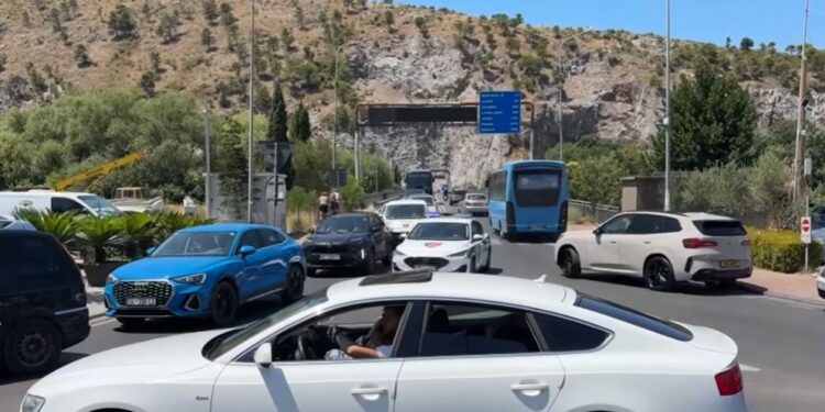 Mbi 2 milionë hyrje në Shkodër; fluksi në kufi rrit lëvizjet, 40% më pak aksidente në këtë qark