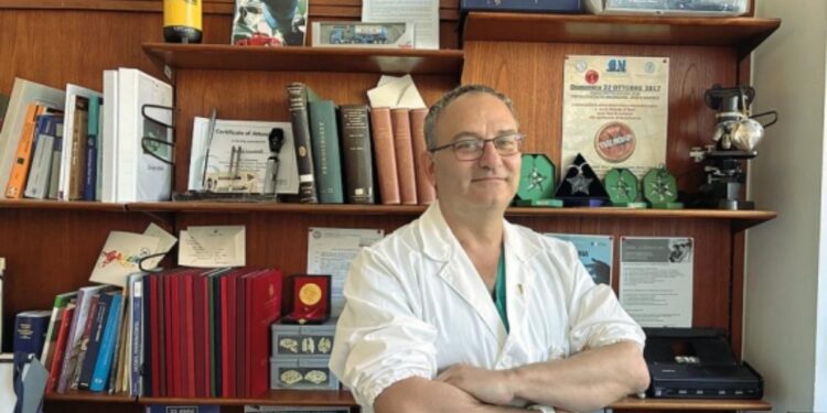 Mbi 4 mijë ndërhyrje, neurokirurgu italian: Çokollata dhe marrëdhëniet seksuale i japin trurit të njëjtën kënaqësi, por…