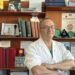 Mbi 4 mijë ndërhyrje, neurokirurgu italian: Çokollata dhe marrëdhëniet seksuale i japin trurit të njëjtën kënaqësi, por…