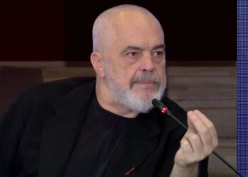 Mbi një muaj në bulevard: Rama quajti shqetësimin real si ujin e pastër; në koren e zezë dështakët