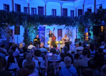 Mik Festival në Korçë çel siparin me edicionin e nëntë dhe artistë shqiptarë e ndërkombëtarë