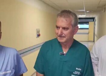 Mjekët në Durrës kryejnë ndërhyrje të vështirë te 52-vjeçari, përdorues i heroinës dhe bartës i HIV/AIDS; pacienti stabël