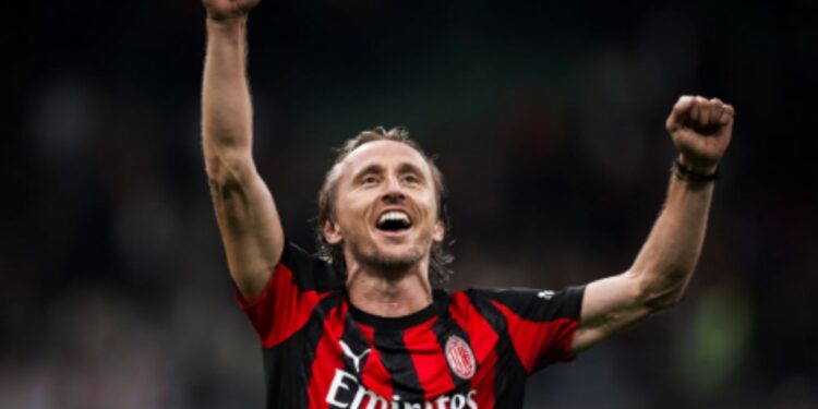 Modric dhe Milan, gjithnjë më pranë rinovimit të kontratës për një sezon
