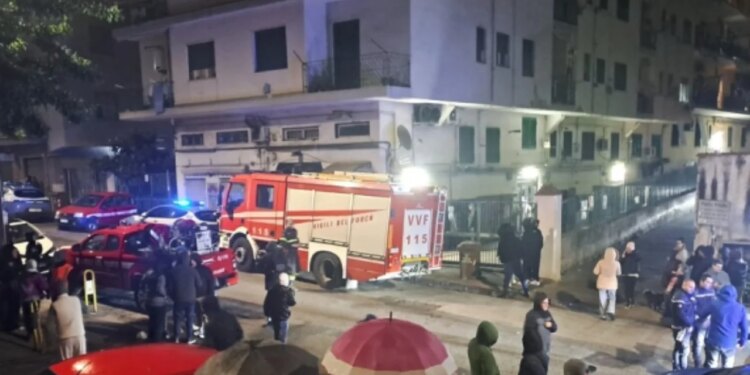 Momente paniku në Napoli: lëkundje të forta sizmike godasin qytetin në mbrëmje, banorët dalin, transporti pezullohet
