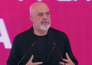 Mos u merrni — komentet dhe fyerjet në rrjetet sociale, Rama: nuk zbres më në këtë baltë të algoritmit