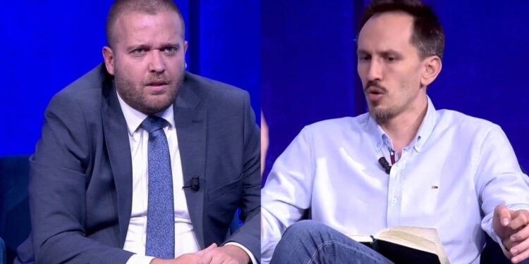 Muçi në Top Story: Protestë paqësore para parlamentit; deputeti socialist: Pjesë e popullit, pse nuk na hidhni vezë?