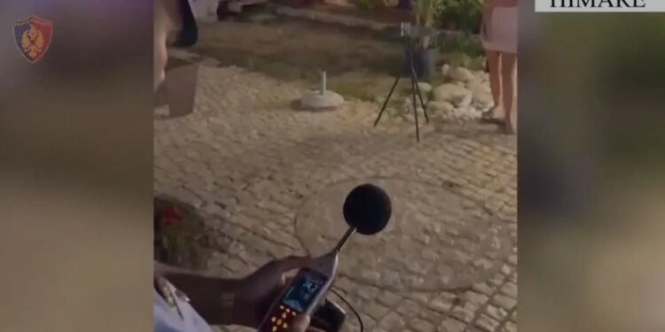 Muzika pas 24:00, pronari i beach-bar në Himarë gjobitet 2 mln lekë; procedohet me muzikantin dhe 4 klientë