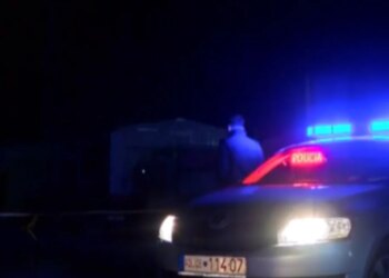 Në Kosovë, aksident i rëndë: kamioni përplas tre makina, shtatë të plagosur