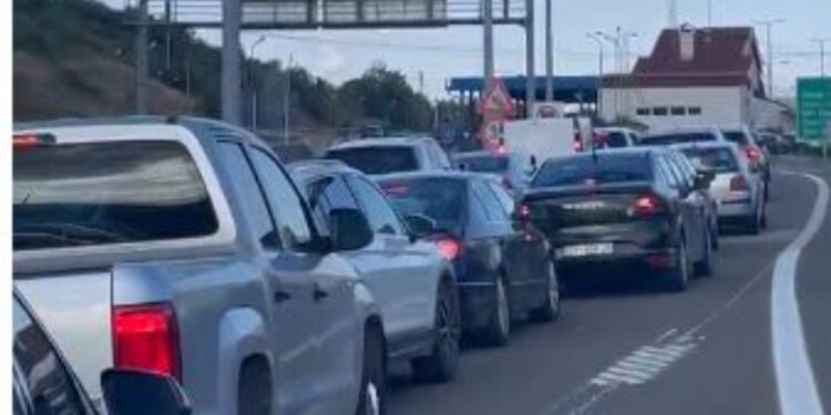 Në Pikën Kufitare të Morinit regjistrohen mbi 1 milionë e 300 mijë lëvizje udhëtarësh