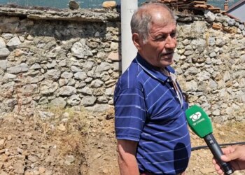 Në ditët e nxehta fshati Morin në Kukës mbetet pa ujë, banorët riparojnë vetë ujësjellësin