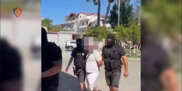Në kërkim ndërkombëtar të Interpolit, kapet në Lushnje 48-vjeçari i dënuar për trafik droge në Itali