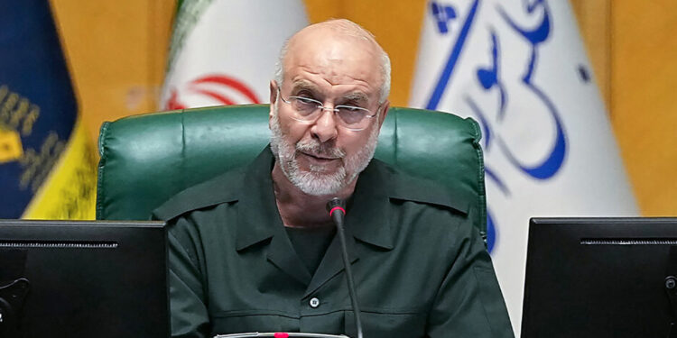 Negociatori iranian i drejtohet SHBA-së pas sulmit në Hormuz: Epoka e marrëveshjeve të njëanshme ka përfunduar, paguani çmimin