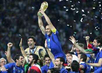 Njëzet vjet, por duket një shekull — Italia, kampione e botës, përpara apokalipsit në futbollin e saj