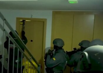 Operacion i madh në Spanjë shkatërron rrjetin e trafikut të armëve, zbulohen mbi 40 armë zjarri