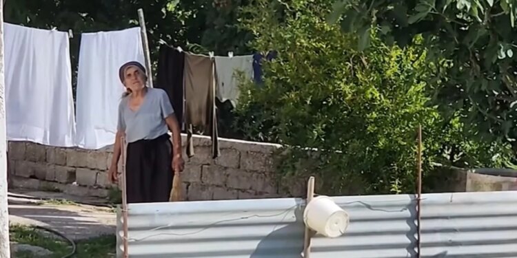 Palokastra po shuhet pa ujë; në fshatin pranë Gjirokastrës vetëm 30 familje, uji i pijshëm mbetet problem