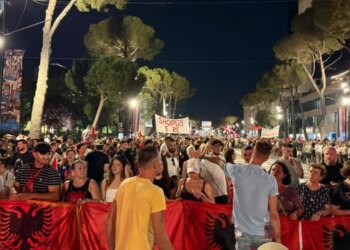 Pas 48 ditësh në shesh, organizatorët e protestës njoftojnë mbledhjen e parë të Kuvendit Kombëtar Qytetarë