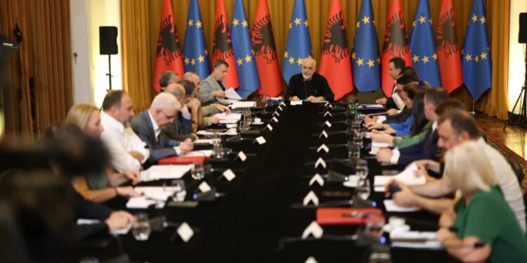 Pas Besës, Rama dorëzon deputetëve dokumentin e dytë: Duhet transformim jetik, dera e BE nuk rri e hapur