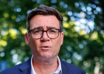 Pas dorëheqjes së Keir Starmer nisën lëvizjet; Andy Burnham në prag të garës për udhëheqjen e Partisë Laburiste