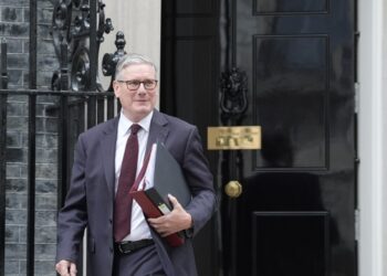 Pas dy vitesh pushtet, Starmer largohet nga Downing Street; Andy Burnham përgatitet të marrë drejtimin e qeverisë