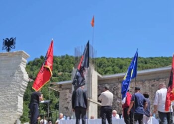 Përkujtohet masakra e Lusnës: Pllakë përkujtimore për 21 viktimat
