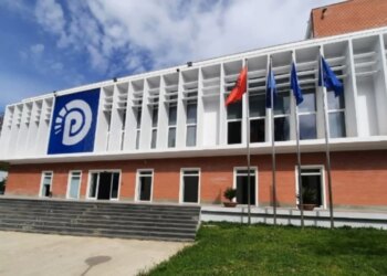 Përplasja mbi huanë nga SHBA-ja, grupi parlamentar i PD kërkon mbledhje urgjente të Këshillit të Legjislacionit