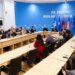 Përplasjet para Parlamentit, PD: Nuk shkojmë në seancë; Kuvendi rrethuar nga policia për të shuar zërin e qytetarëve