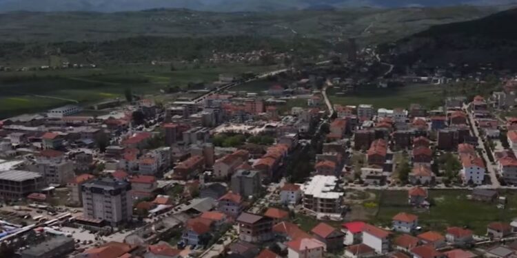 Përrenjasi kundër idesë së bashkimit me Librazhd, organizojnë peticion-protestë