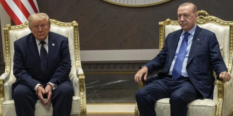 Po i testoja, ne kemi qenë gjithmonë pranë tyre — Trump: Nuk do vija nëse samiti s'mbahej në Turqi