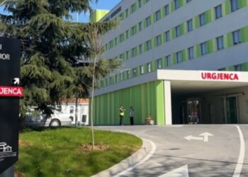 Polemika mbi kërkesën për donacione, QSUT fshin listën pajisjeve mjekësore nga faqja; Shalsi: Njoftimi shkurtit, nevojat u plotësuan