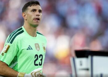 Portieri Emiliano Martinez i Argjentinës mendon tërheqjen: Duhet të shoh nëse është momenti…