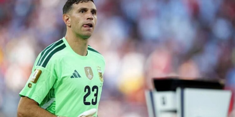 Portieri Emiliano Martinez i Argjentinës mendon tërheqjen: Duhet të shoh nëse është momenti…