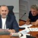 Projektligji për tokat bujqësore, Gjiknuri kundër: Më jep fjalën ose largohem. Manja: Mund të ikësh, e gjete lepurin