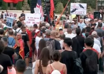Protesta e bulevardit kundër Kuvendit Kombëtar: Jo negociata në zyra, përfaqësuesit në shesh