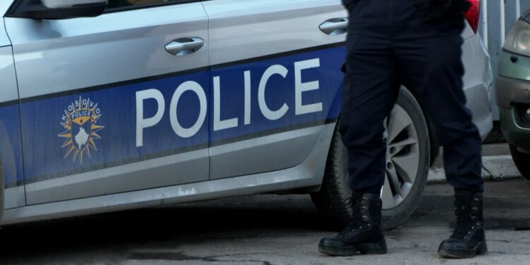 Punonjës të ujësjellësit që po inspektonin lidhjet ilegale u qëlluan me armë në Mitrovicë