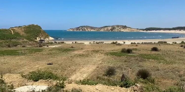 Pushimet kthehen në tragjedi: 29-vjeçarja shqiptare mbytet në plazhin e Porto Novos në Vlorë