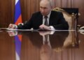 Putin telefonon Trumpin: Presidenti rus i hapur për zgjidhje diplomatike, reagim nga Zelensky
