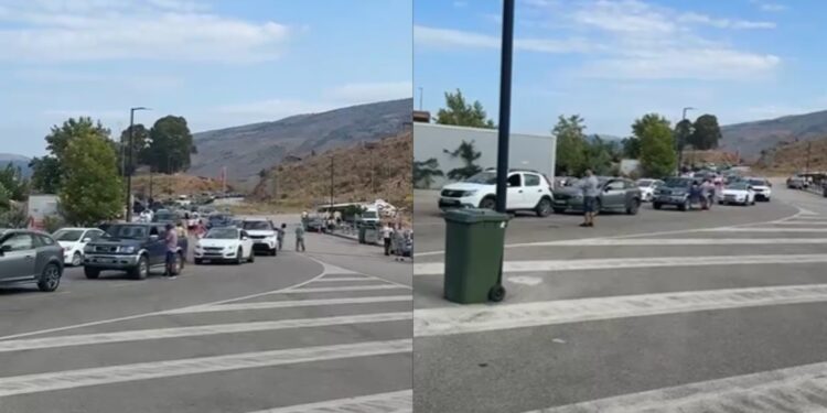 Radhë automjetesh në pikën kufitare Qafë Botës për shkak të grevës në doganën greke, Kakavija funksionon normalisht