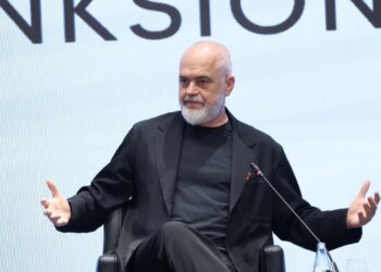 Rama: Gati japim 1 miliard euro për bizneset e vogla; sa më pozitive shifrat e ekonomisë, acarohen njerëzit
