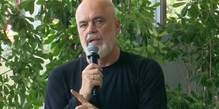 Rama: Të ardhurat nga rritja e çmimit të naftës do t’i merrni ju — pensionistët mund të ndjehen mirë