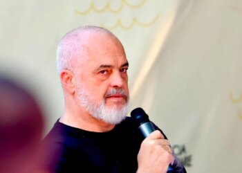 Rama komenton tubimin për Zvërnecin: Nuk bëjmë dot një projekt që s’e pranon BE; 3-4 eurodeputetë flisnin përçart