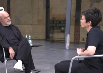 Rama përplaset me gazetaren e DW për pyetjen mbi privatizimin e hapësirave publike: një gënjeshtër, algoritmi pëlqen skandalet